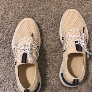 Sorel Kinetic Mesh Sneakers size 8